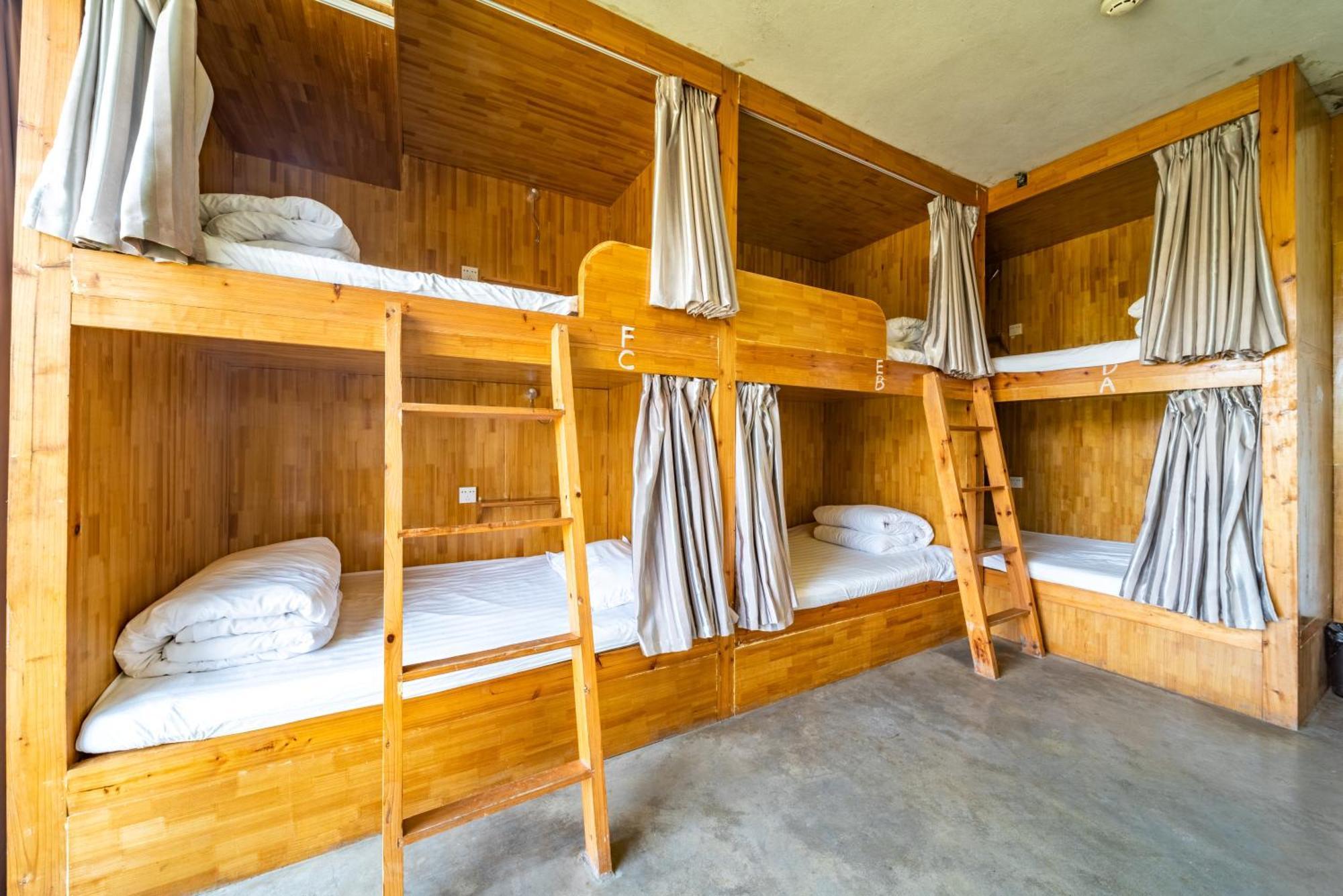 Yangshuo Sudder Street Guesthouse Стая снимка